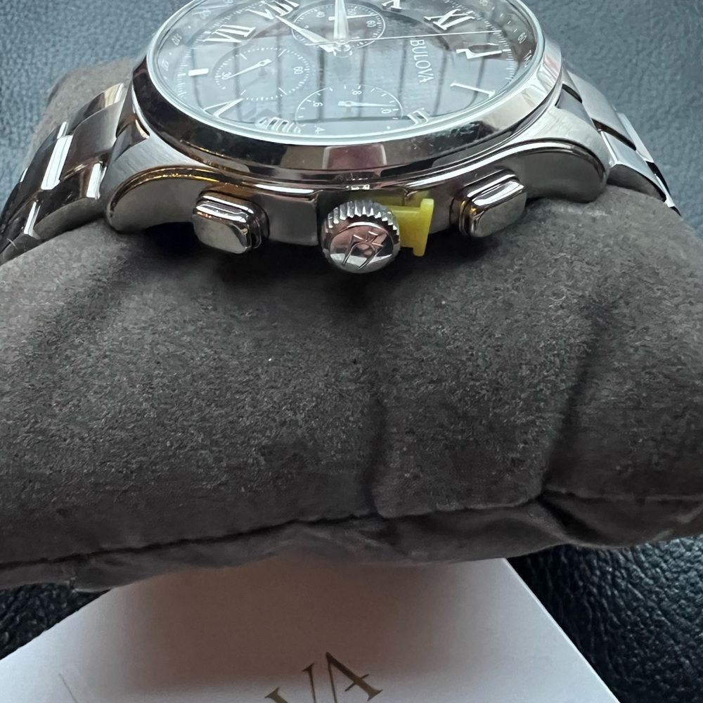 BULOVA Watch - Picture 5 of 9